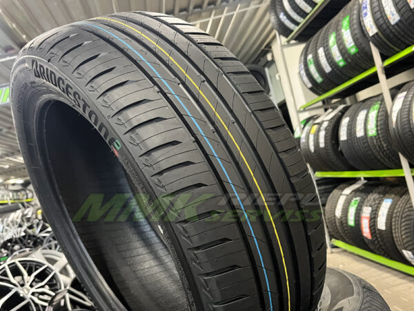 225/40R18 Bridgestone Turanza T005 92Y XL - Image 2
